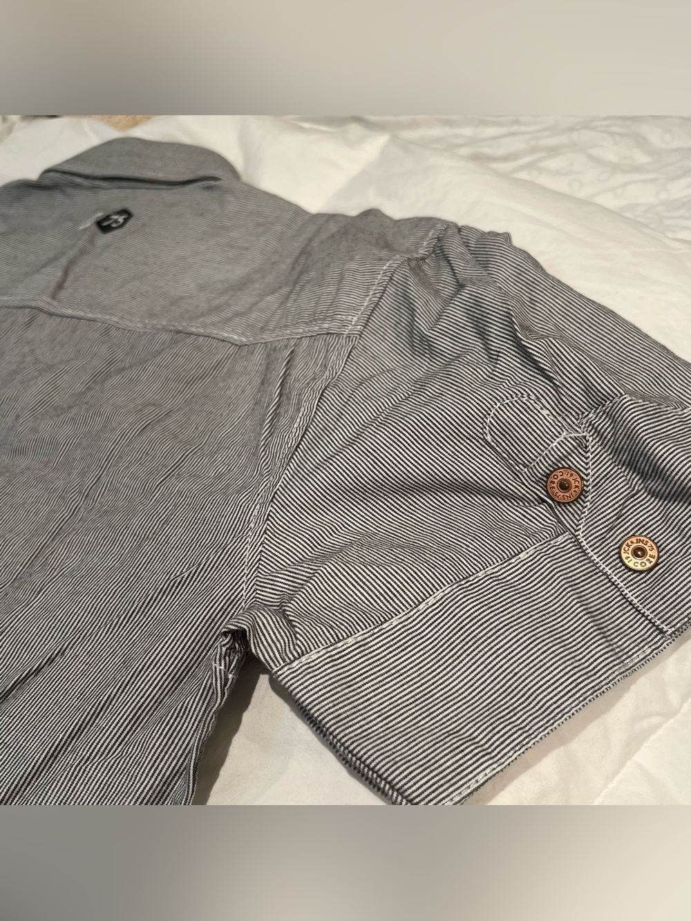 J&J Core Button Up - Picture 3 of 7